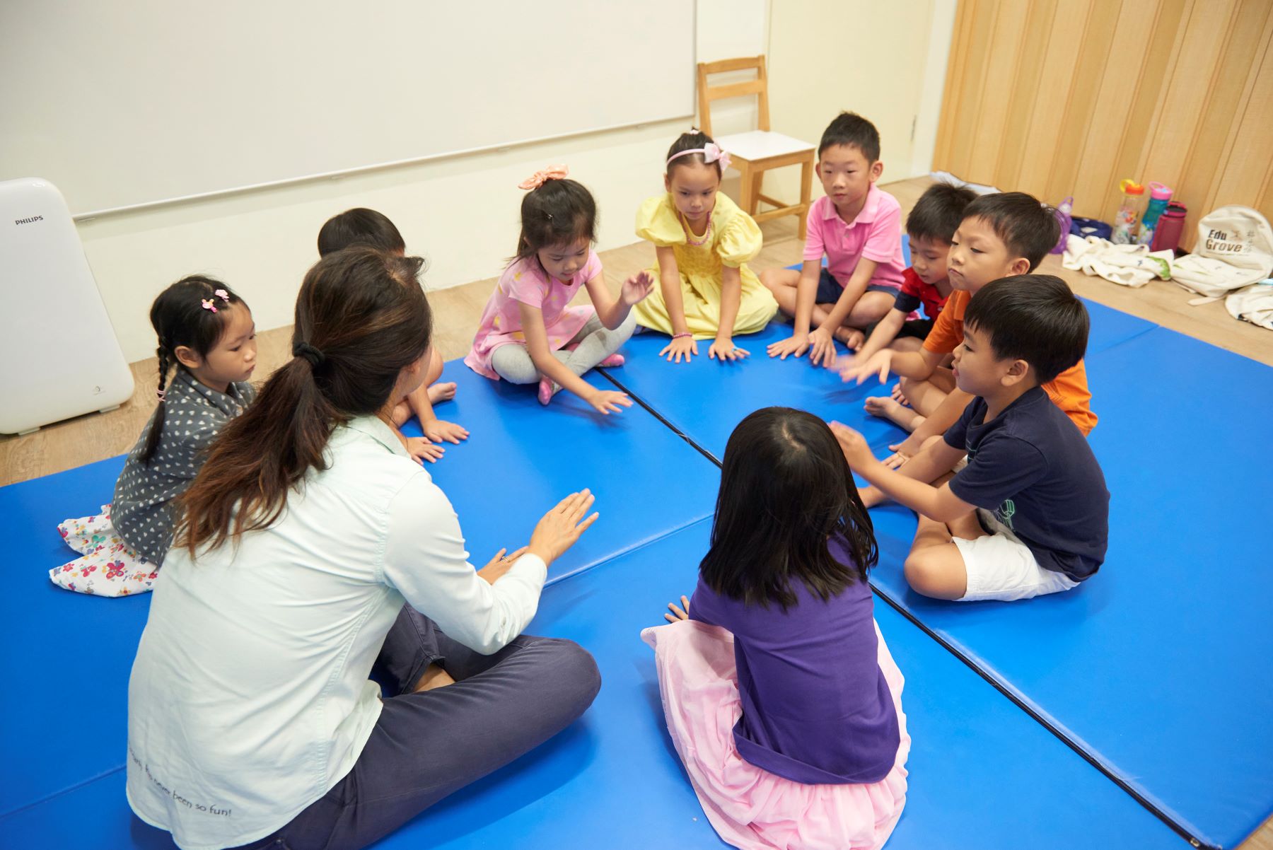 Collaborative learning at EduGrove during a Chinese enrichment class with Primary school students